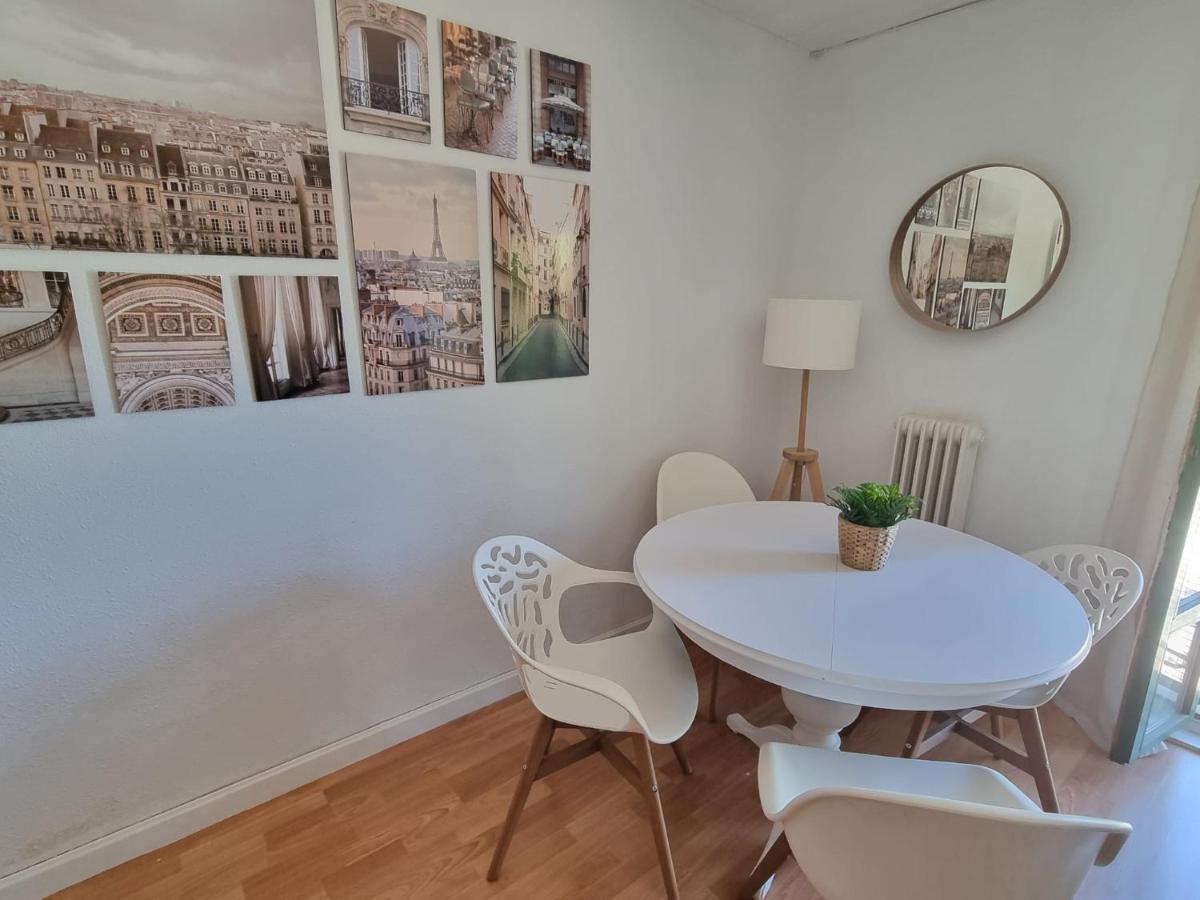 Un Rincon Con Vistas Al Parque Wifi Junto A Catedral By Apartamentos Logrono Exterior photo